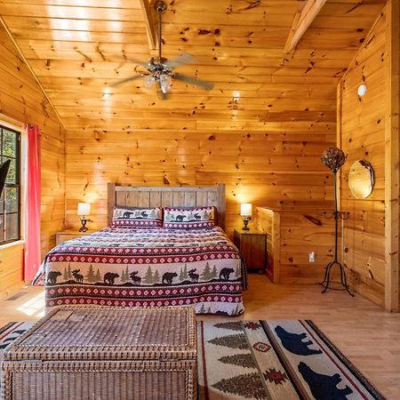 סביירוויל Permanent Vacation-Private Honeymoon Cabin With Hot Tub מראה חיצוני תמונה
