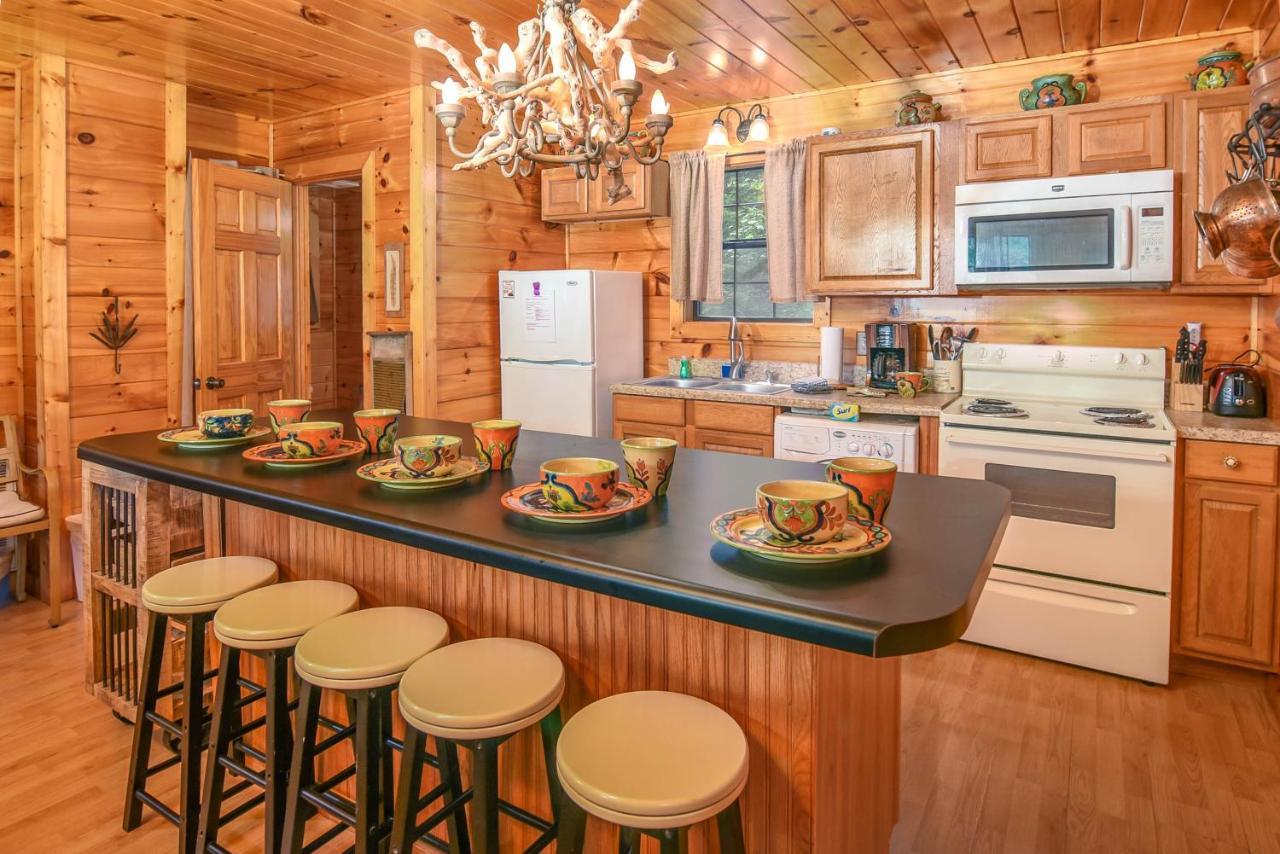 סביירוויל Permanent Vacation-Private Honeymoon Cabin With Hot Tub מראה חיצוני תמונה